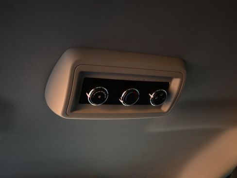 Used 2020 Dodge Journey SE w/ SE Popular Equipment Group image 23