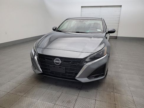 Used 2023 Nissan Altima 2.5 SV FWD image 15