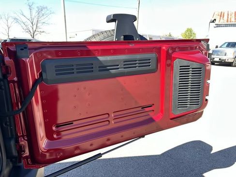 New 2026 Ford Bronco 2-Door AWD/4WD image 20