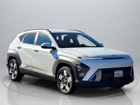 Certified 2025 Hyundai Kona SEL image 10