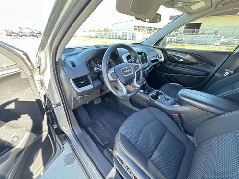 Used 2023 GMC Terrain SLE w/ Driver Convenience Package AWD/4WD image 10