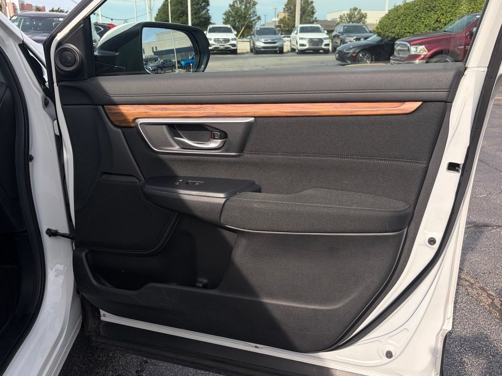 Used 2017 Honda CR-V EX image 18
