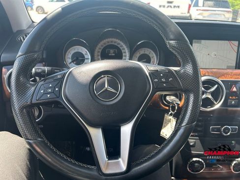 Used 2015 Mercedes-Benz GLK 350 4MATIC image 12