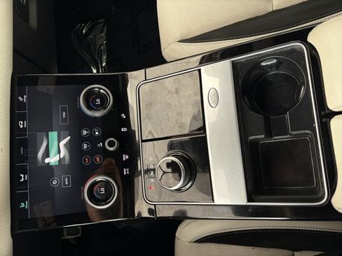 Used 2019 Land Rover Range Rover Velar R-Dynamic SE AWD/4WD image 11