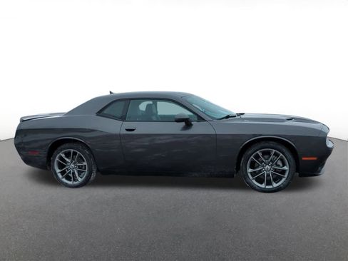 Used 2021 Dodge Challenger SXT w/ Plus Package image 7