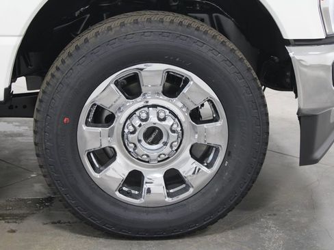 New 2026 Ford F250 Lariat w/ Chrome Package image 12