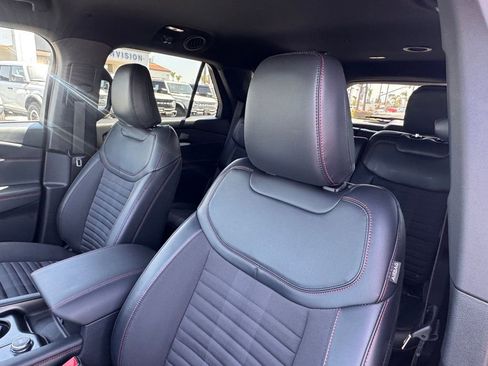 Used 2025 Ford Explorer ST-Line w/ Premium Package RWD image 20