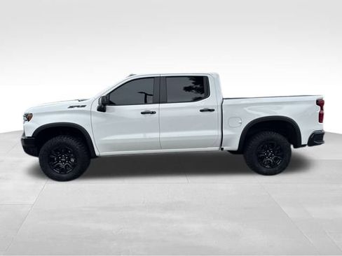 Used 2024 Chevrolet Silverado 1500 ZR2 w/ Technology Package image 2