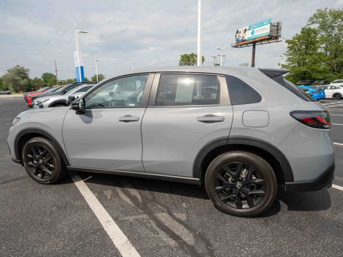 Used 2024 Honda HR-V Sport image 4