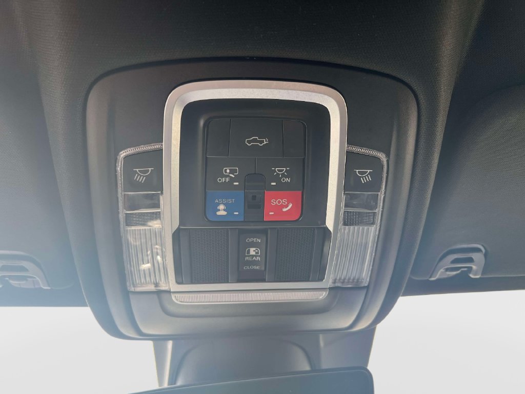 Used 2022 RAM 1500 Limited w/ Body Color Bumper Group AWD/4WD image 30