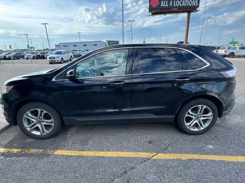 Used 2018 Ford Edge Titanium w/ Equipment Group 301A FWD image 3