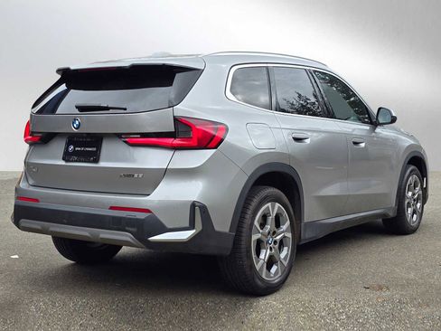 Used 2023 BMW X1 xDrive28i AWD/4WD image 3