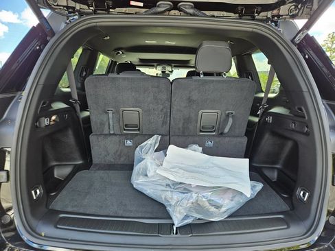 Used 2024 Jeep Grand Cherokee L Laredo w/ Luxury Tech Group I RWD image 13