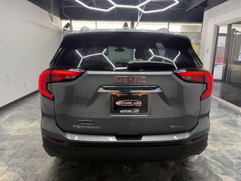 Used 2019 GMC Terrain SLE w/ Driver Convenience Package image 4