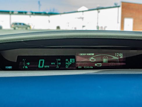 Used 2015 Toyota Prius Three image 2