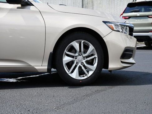 Used 2020 Honda Accord LX image 9