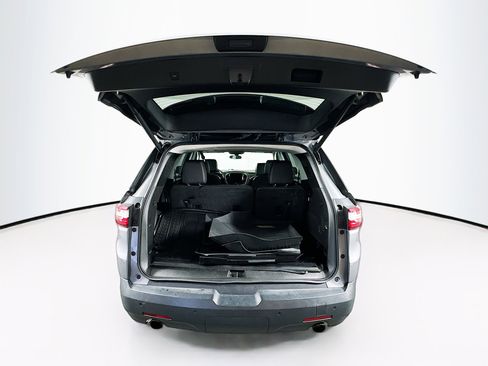 Used 2019 Chevrolet Traverse LT w/ LPO, Floor Liner Package AWD/4WD image 29