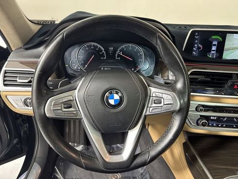 Used 2016 BMW 750i xDrive AWD/4WD image 11