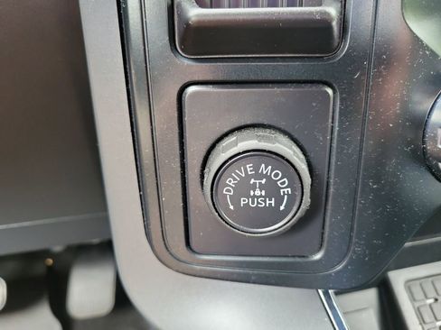 Used 2025 Ford F150 XLT w/ Equipment Group 302A MID RWD image 37