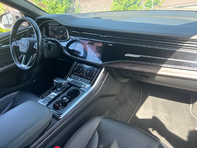 Used 2019 Audi Q8 Premium Plus AWD/4WD image 34