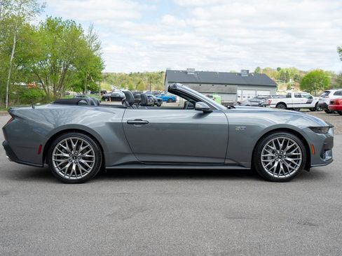 Used 2025 Ford Mustang GT Premium RWD image 4