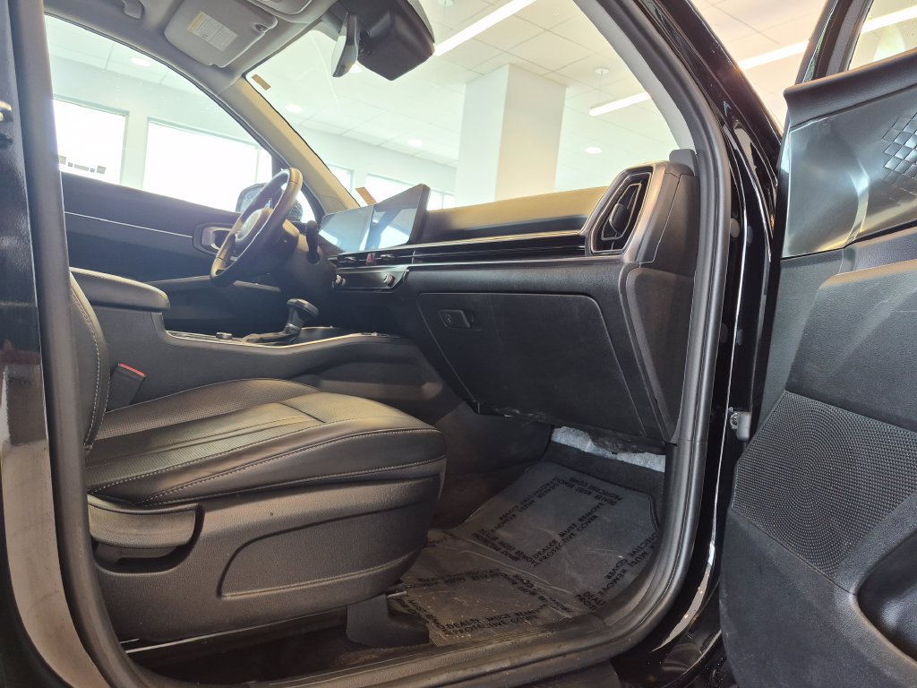 Used 2025 Kia Sorento EX AWD/4WD image 23
