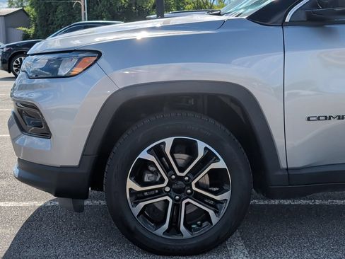 Used 2022 Jeep Compass Limited AWD/4WD image 2