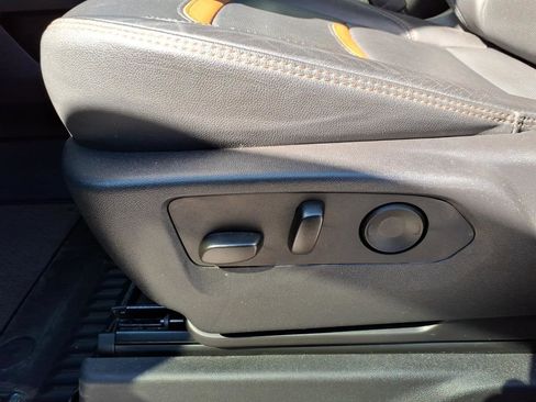 Used 2025 GMC Sierra 2500 AT4 w/ AT4 Premium Plus Package image 13