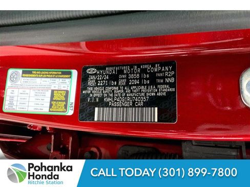 Used 2024 Hyundai Elantra Limited image 34