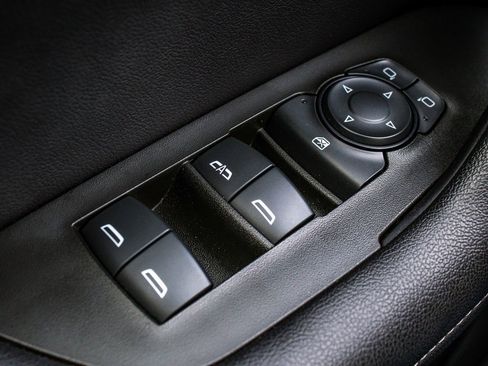 Used 2023 Chevrolet Blazer LT image 10