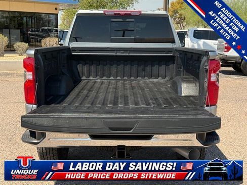Used 2024 Chevrolet Silverado 2500 LTZ w/ LTZ Convenience Package AWD/4WD image 6