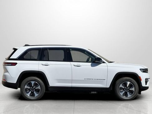New 2024 Jeep Grand Cherokee Limited 4xe w/ Luxury Tech Group II image 4