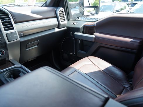 Used 2017 Ford F350 Platinum w/ Platinum Ultimate Package AWD/4WD image 13