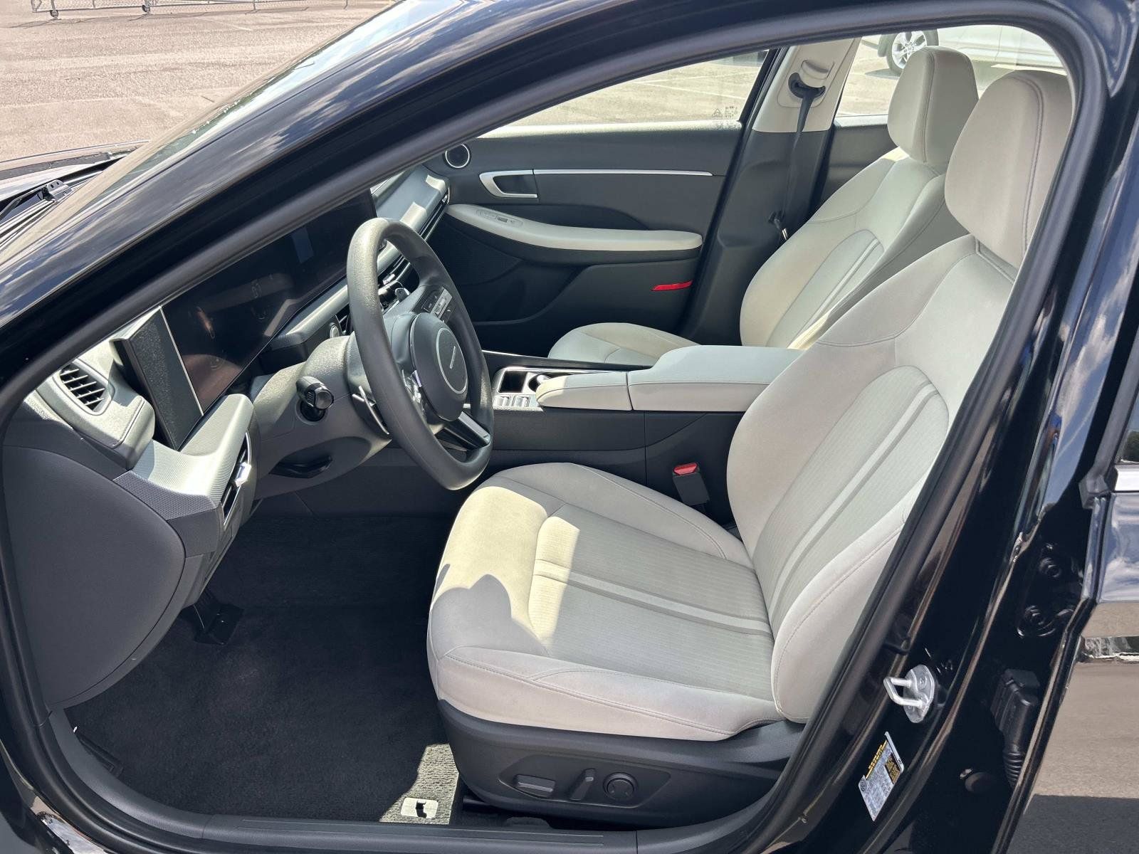 Used 2025 Hyundai Sonata SEL FWD image 25