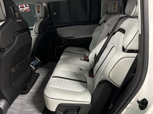 Used 2024 Rivian R1S Adventure AWD/4WD image 45