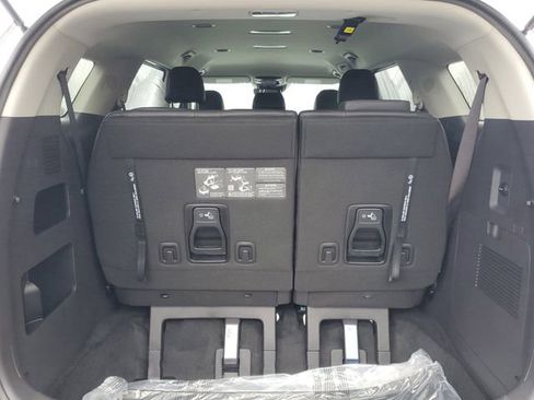 New 2026 Kia Carnival LXS image 8