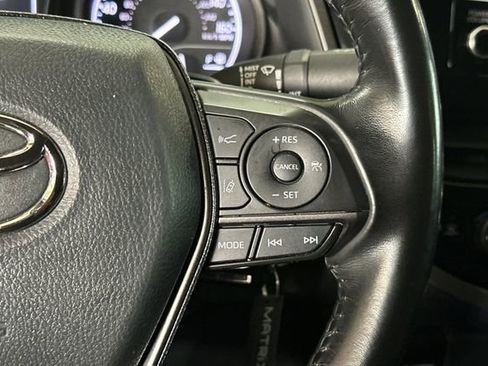 Used 2022 Toyota Camry SE FWD image 28