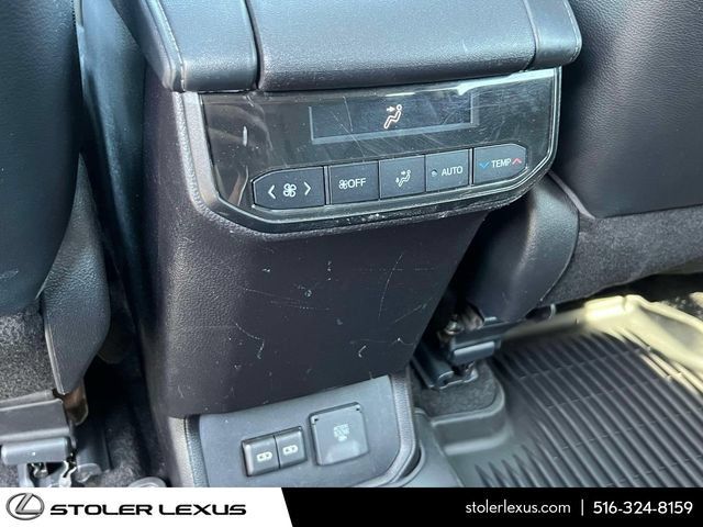 Used 2023 Toyota Highlander Limited AWD/4WD image 18