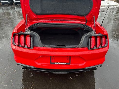 Used 2022 Ford Mustang Premium image 15