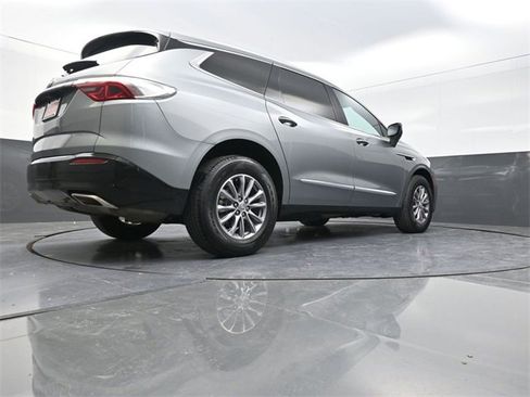 Used 2024 Buick Enclave Premium image 33