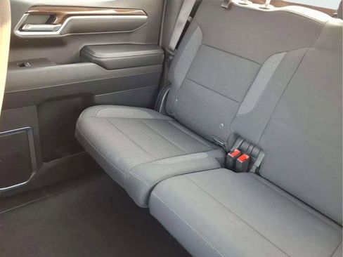 Used 2025 Chevrolet Silverado 1500 LT RWD image 16