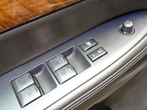 Used 2011 Nissan Armada SL image 13