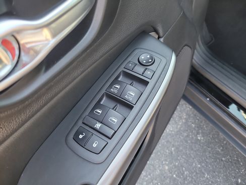 Used 2022 Jeep Cherokee Latitude Lux image 15