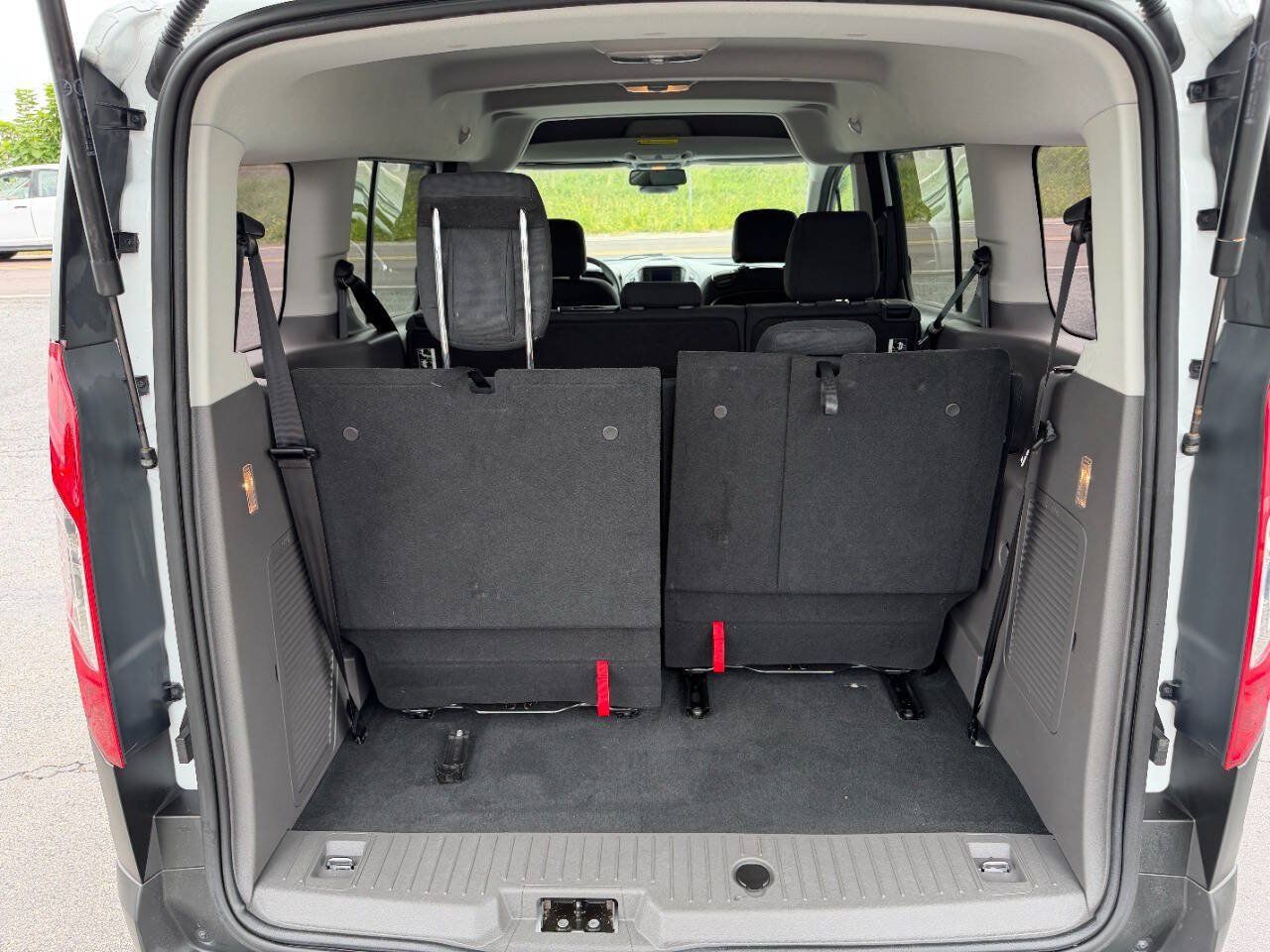Used 2020 Ford Transit Connect XL FWD image 15