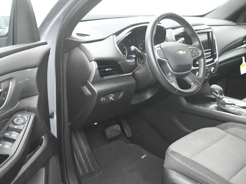 Used 2023 Chevrolet Traverse LT FWD image 10