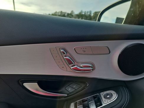 Used 2022 Mercedes-Benz GLC 300 image 33