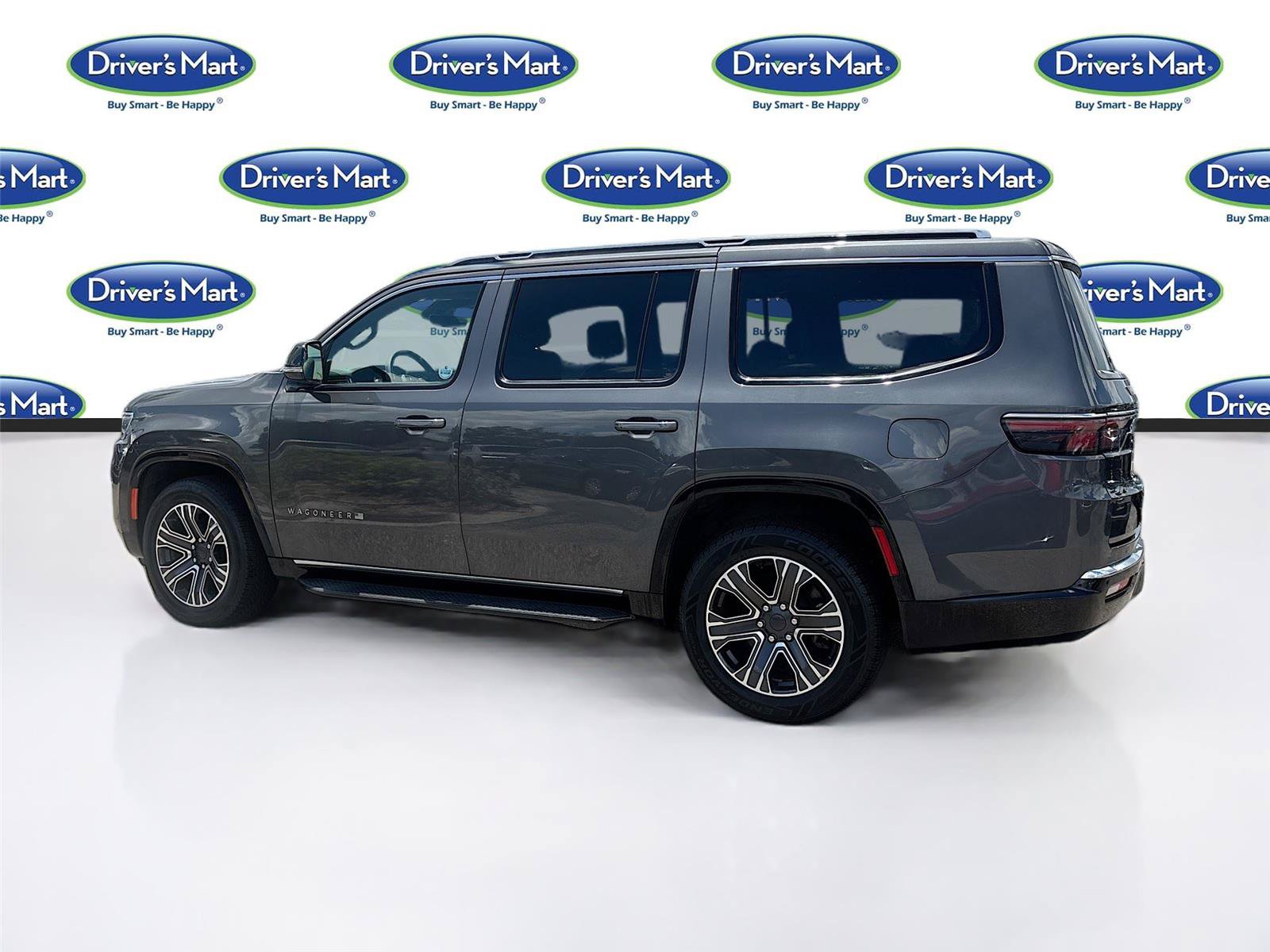 Used 2024 Jeep Wagoneer Series II w/ Flexible Seating Group RWD image 5