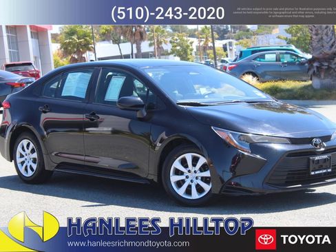 Certified 2024 Toyota Corolla LE FWD image 1
