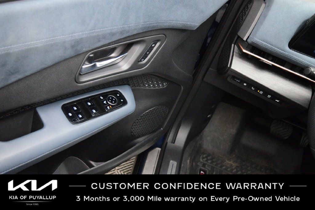 Used 2023 Nissan Ariya AWD/4WD image 28