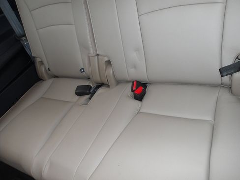 Used 2021 Honda Pilot Elite image 13